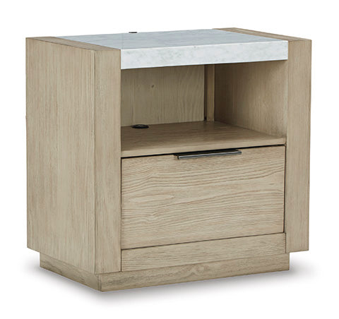 Hennington King Size Bed, Chest of Drawers,Dresser & Mirror and Nightstand