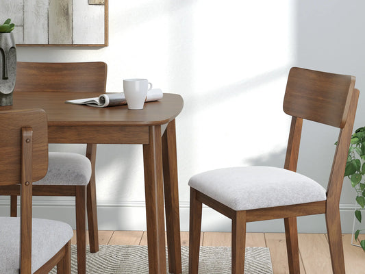 Lyncott Dining Room Table Set
