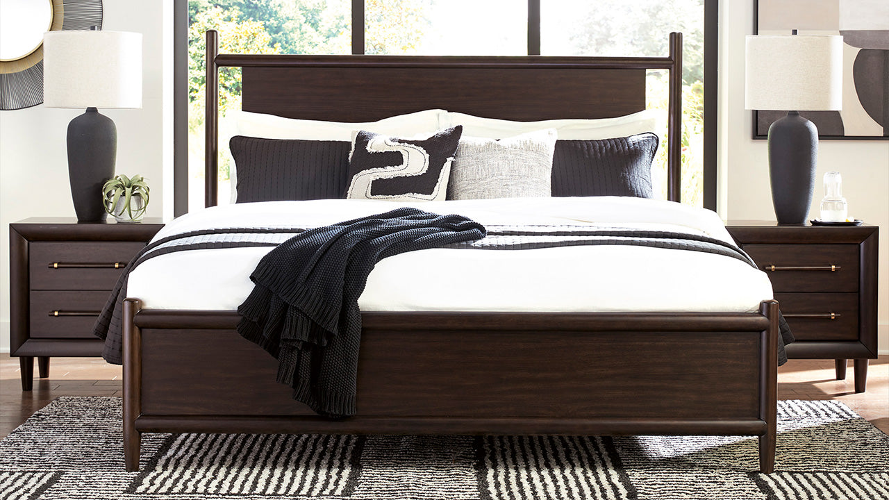Dantenton King Panel Bed Set