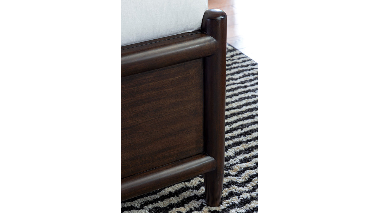 Dantenton King Panel Bed Set