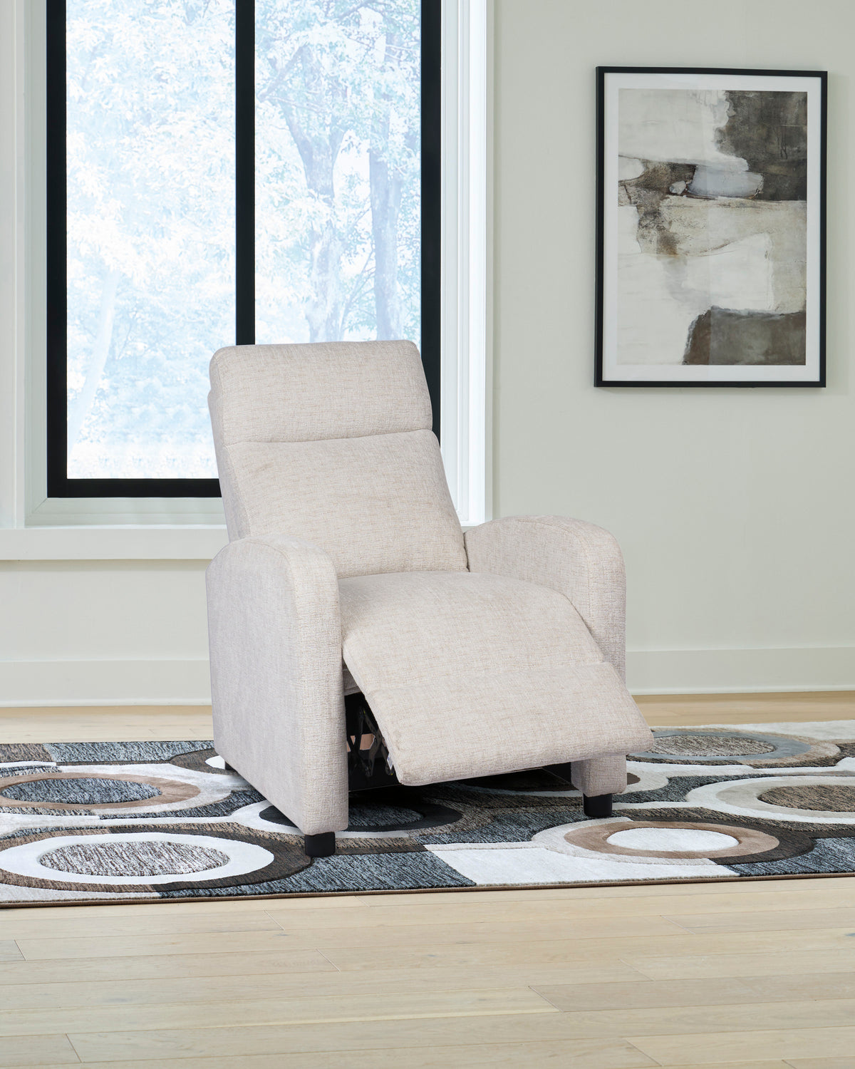 Elvio High Leg Recliner; Neutral