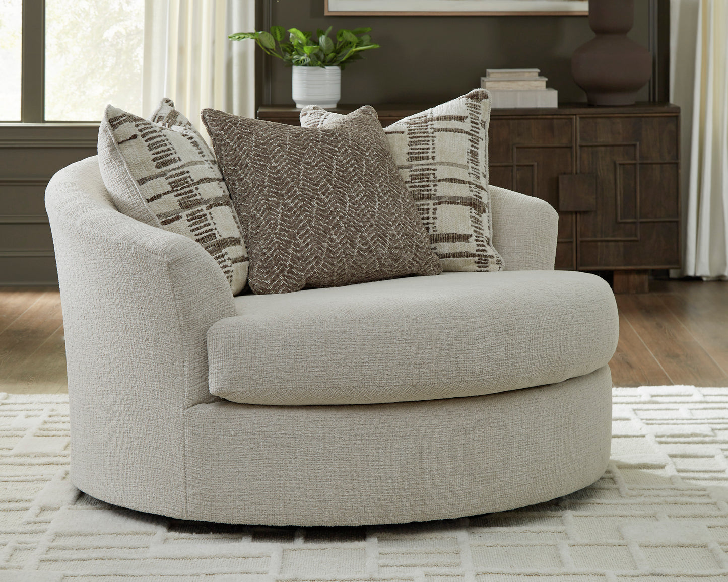 Barrelton Oversized Swivel Accent Chair