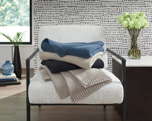 Gayelery Throw; Blue