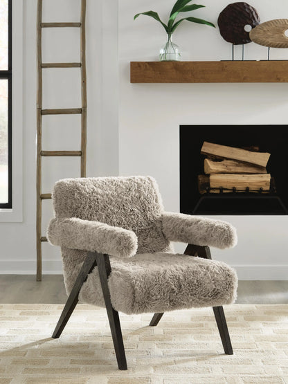 Goda Accent Chair
