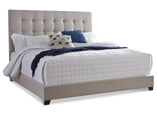 Dolante Queen Upholstered Bed