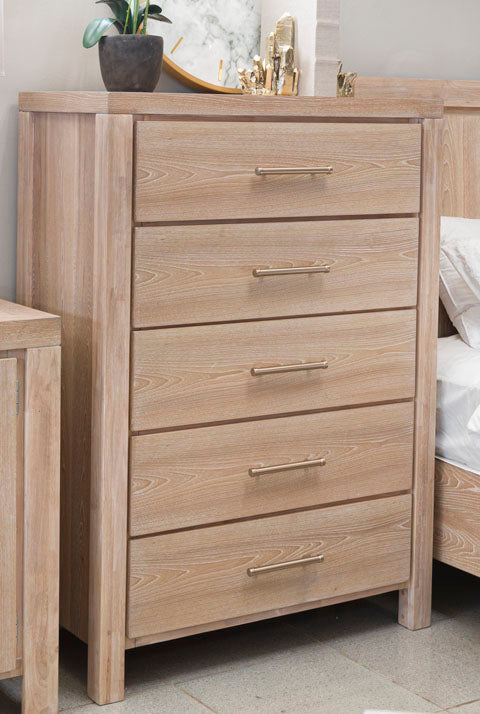 Yalinton Chest of Drawers