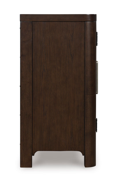 Breckington Dining Room Server