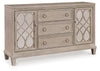 Jorlaina Dining Server