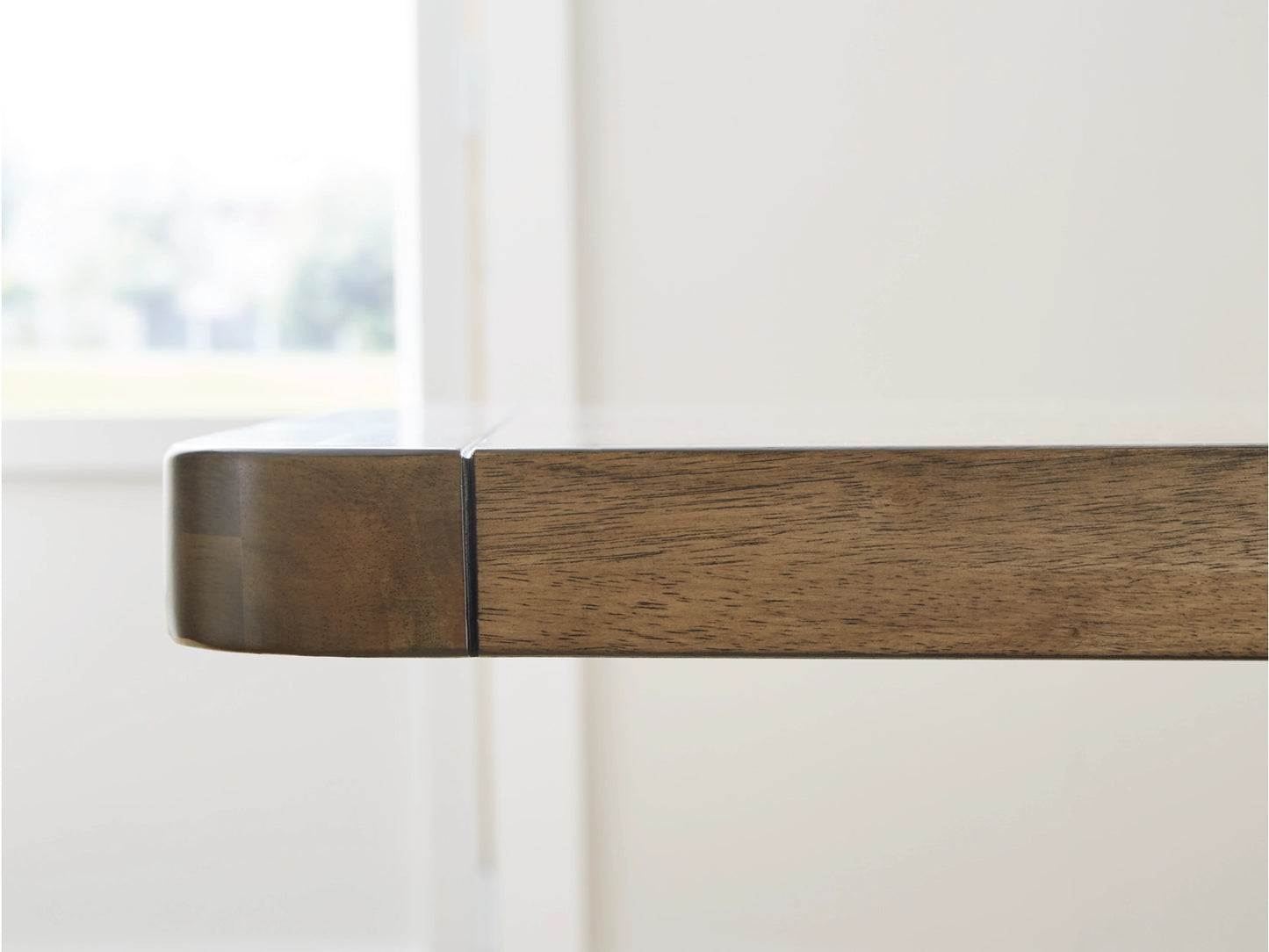 Cabalynn Dining Table With 8 Chairs