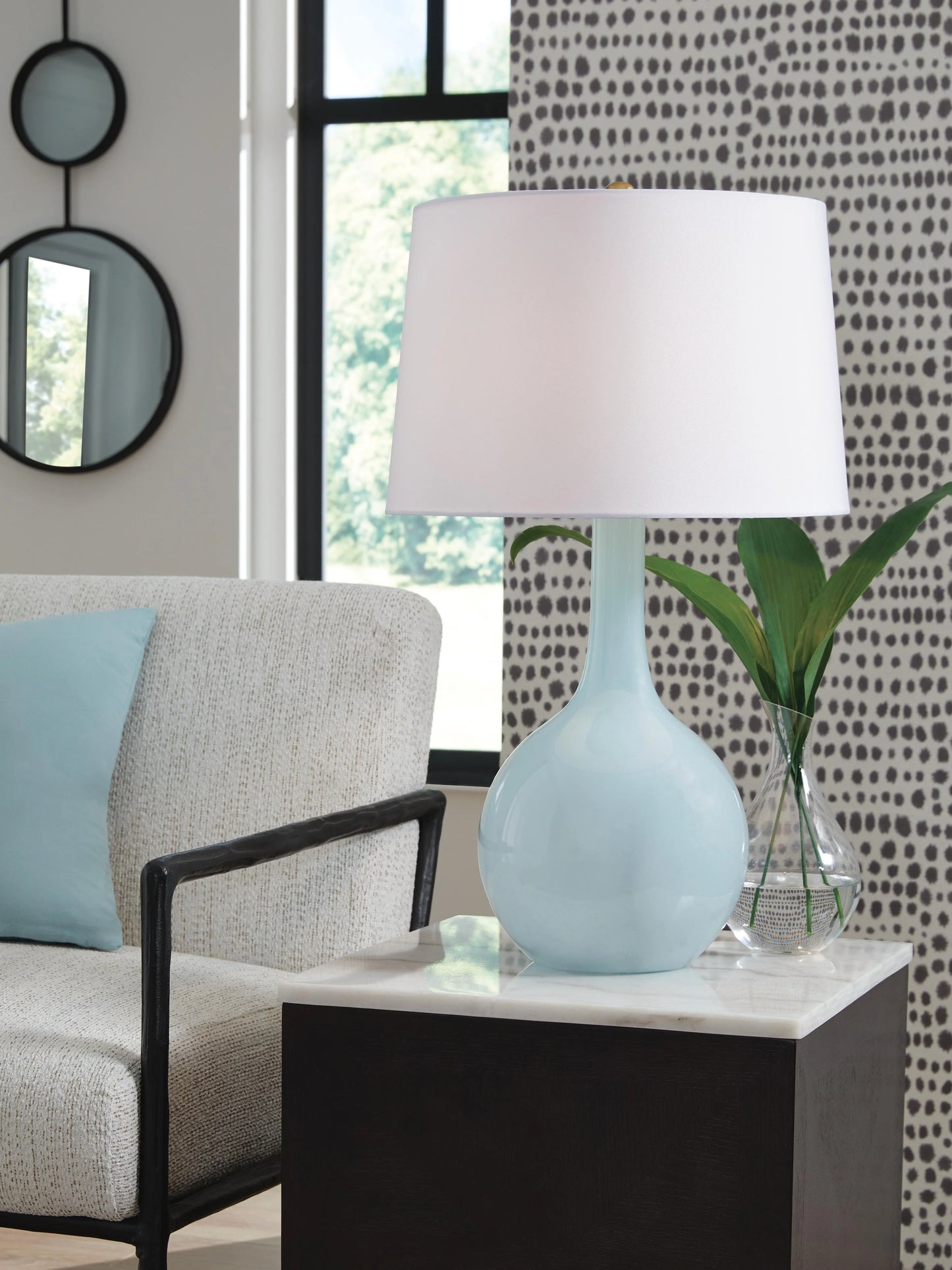 Rylanton Table Lamp