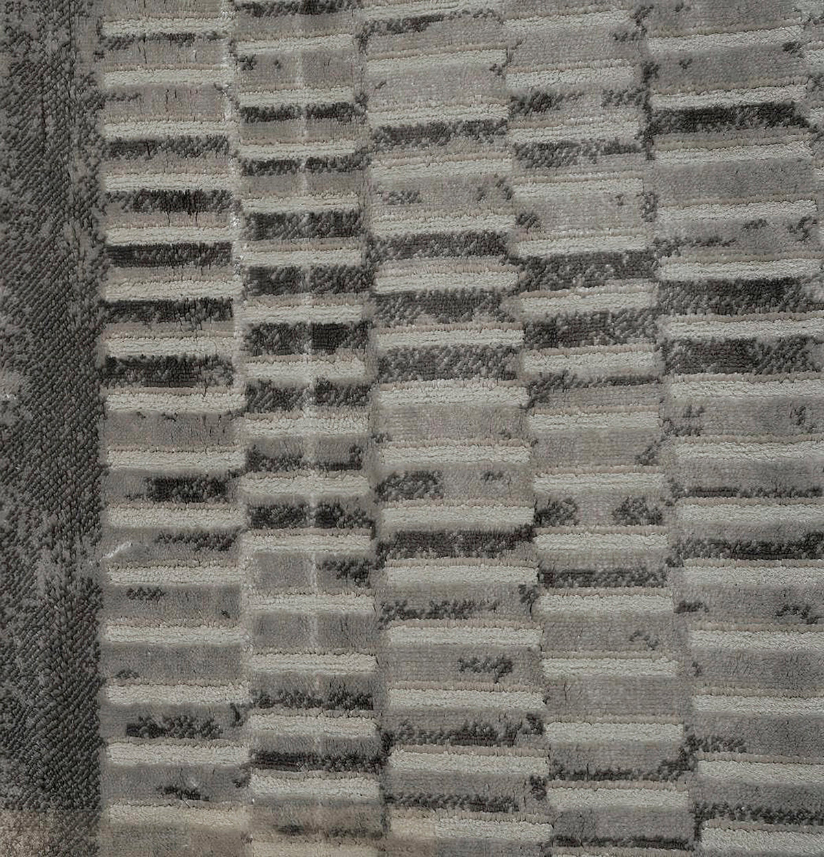 Rug Medium Rug; Light Gray/White